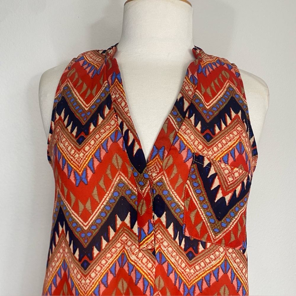 3/$25 B_envied Multicolor Chevron Sleeveless Partial Button Blouse Size Medium - Picture 5 of 13